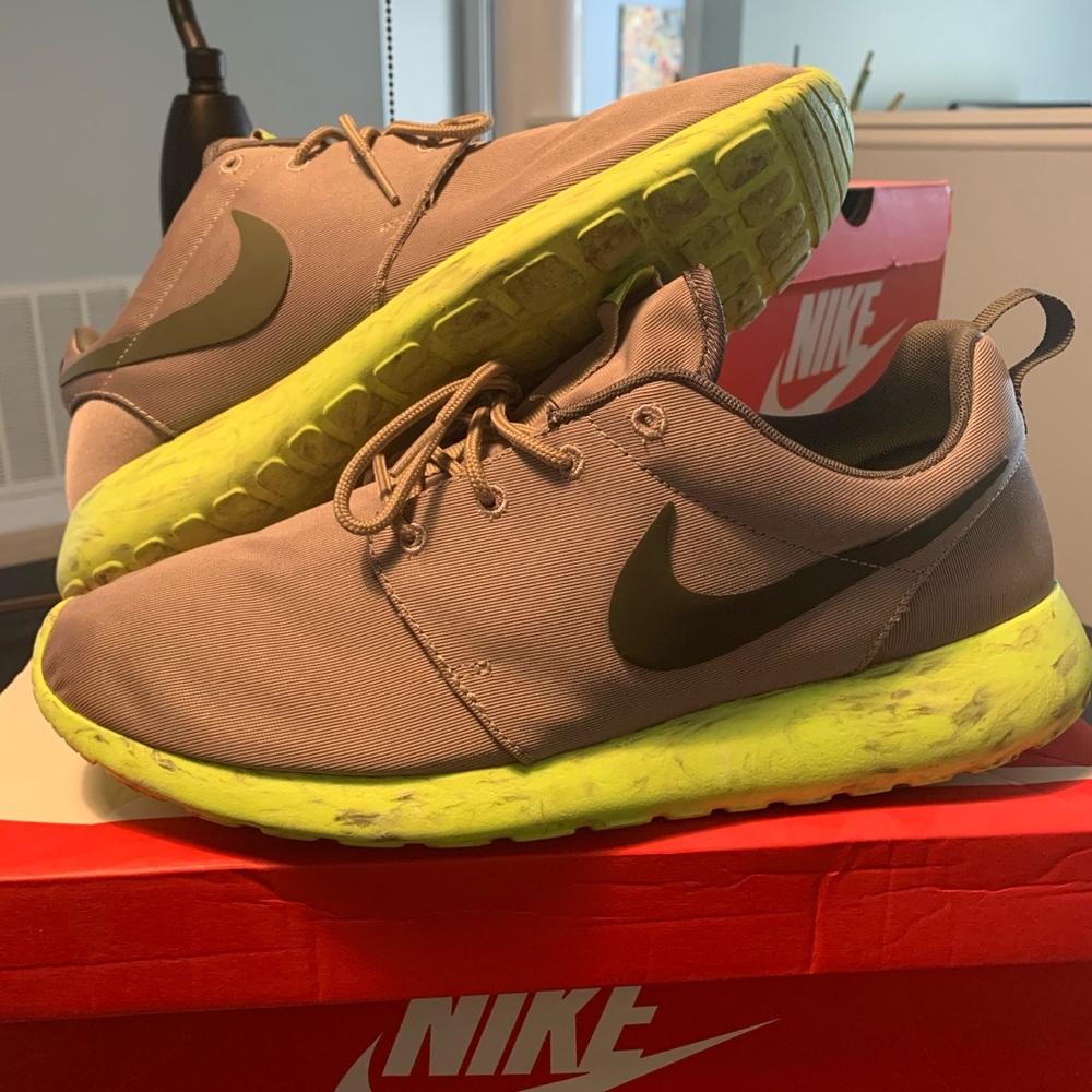 Nike Roshe 1 QS Marbled Sole